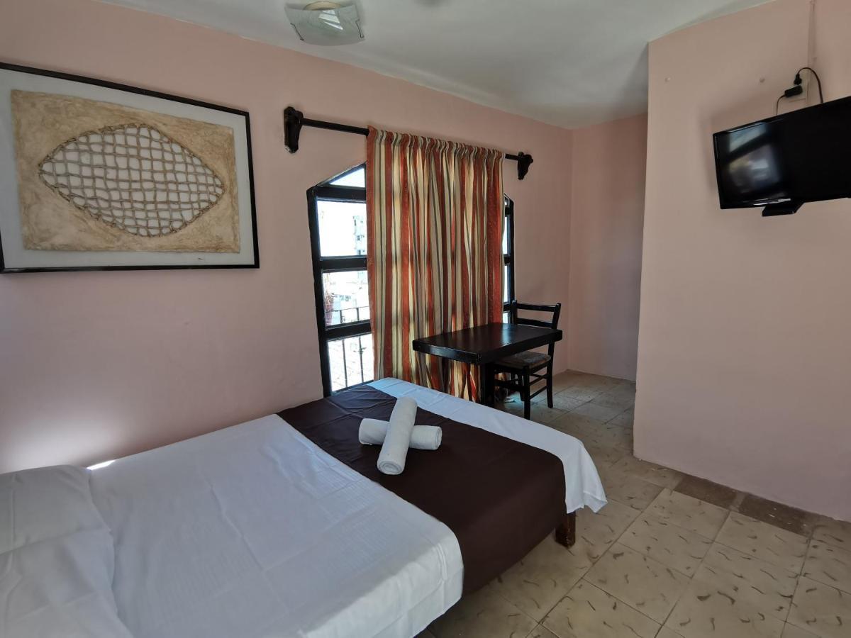 Colonial San Carlos Centro Hotel 3*